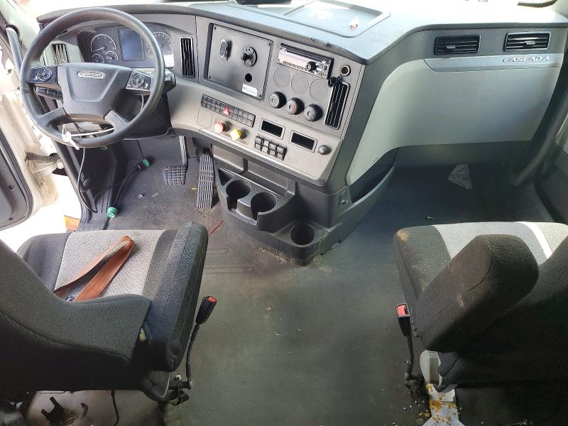60359826 :رقم المزاد ، 1FUJHHDR8KLKE3680 vin ، 2019 Freightliner Cascadia 126 مزاد بيع