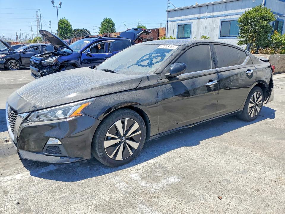 Auction sale of the 2021 Nissan Altima, vin: 1N4BL4DV1MN335280, lot number: 62618456