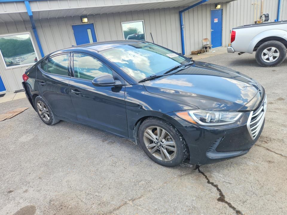 60082526 :رقم المزاد ، 5NPD84LFXJH290351 vin ، 2018 Hyundai Elantra مزاد بيع