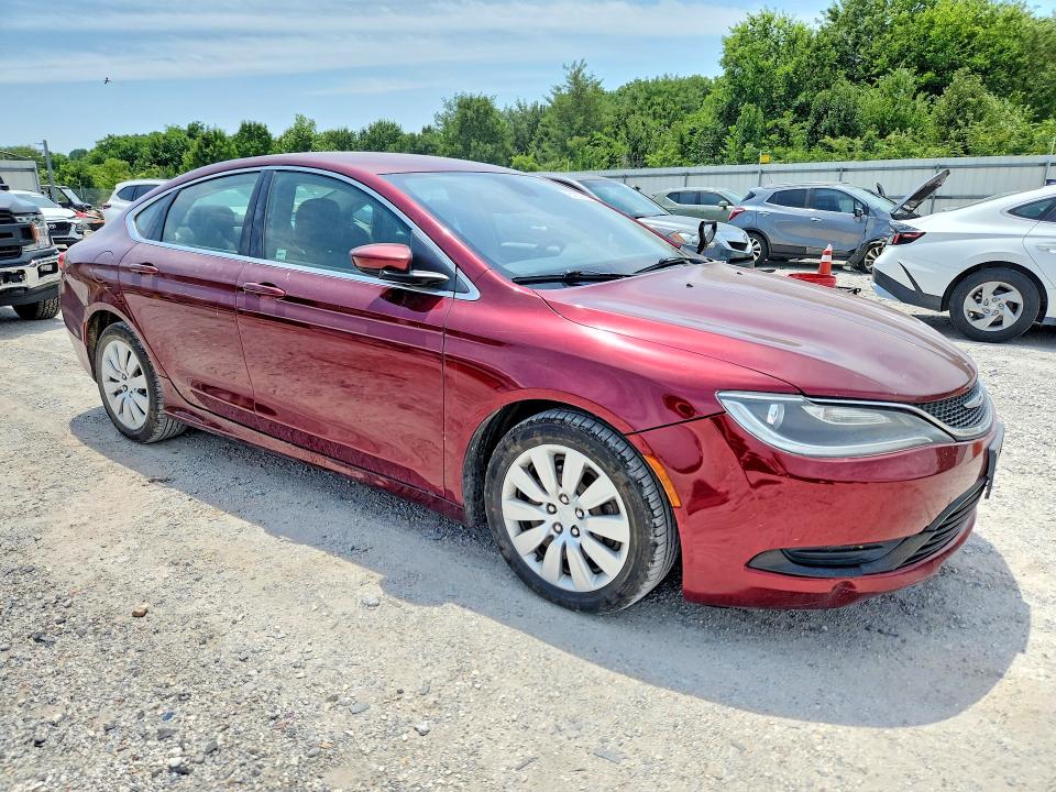 61679396 :رقم المزاد ، 1C3CCCFB4FN634670 vin ، 2015 Chrysler 200 مزاد بيع