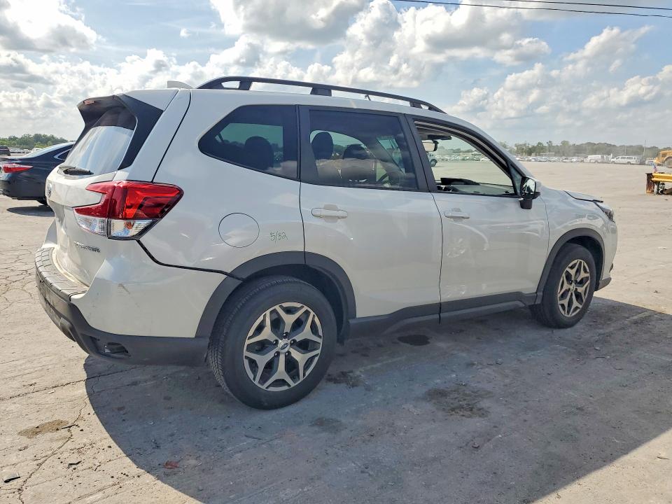 Продажа на аукционе авто 2022 Subaru Forester, vin: JF2SKAEC8NH444605, номер лота: 61802386
