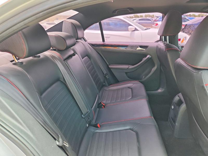 2015 Volkswagen Jetta მანქანა იყიდება აუქციონზე, vin: 3VW4S7AJ5FM265981, აუქციონის ნომერი: 61039636