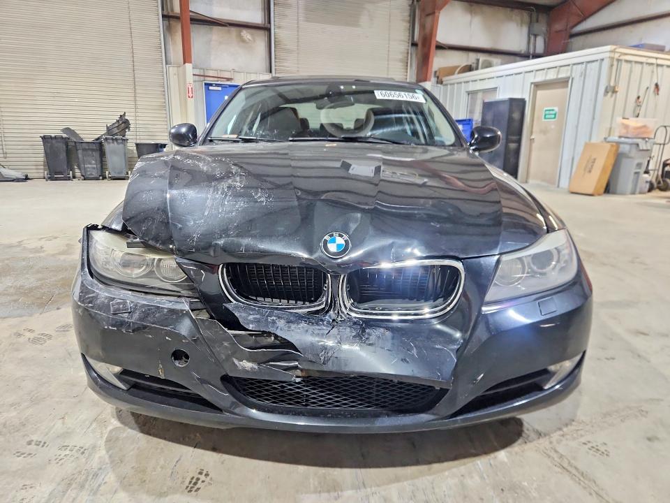 60656156 :رقم المزاد ، WBAPK7C50BA463601 vin ، 2011 Bmw 328 مزاد بيع