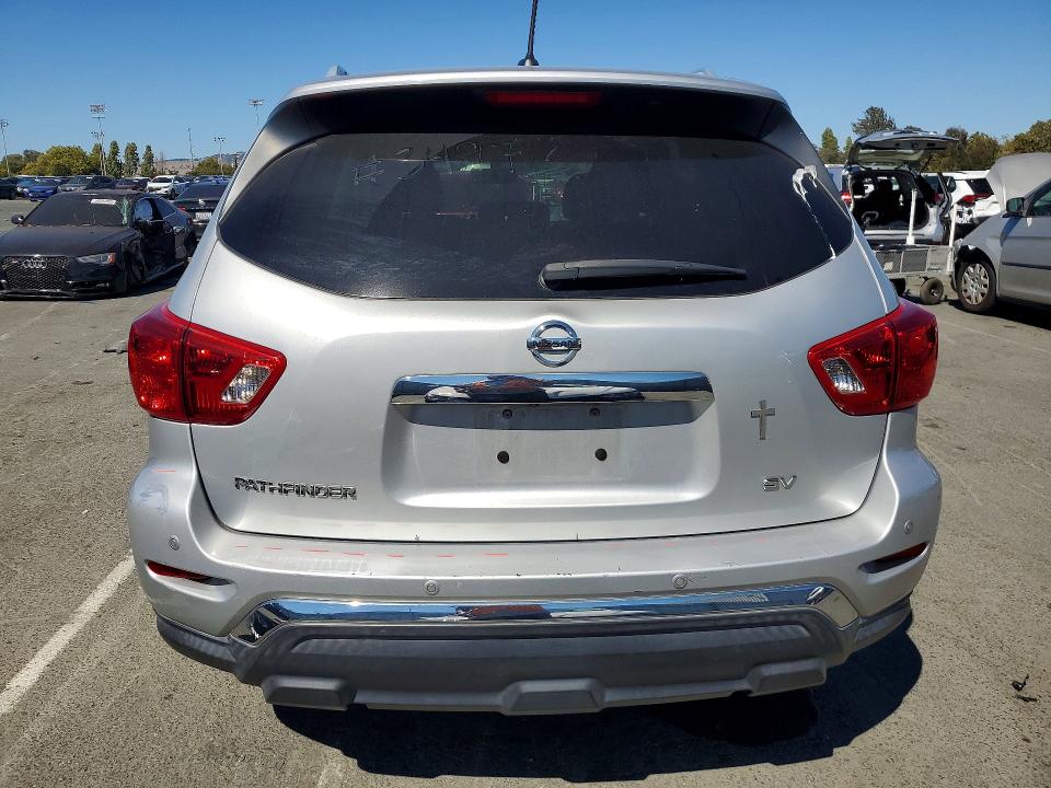 Продажа на аукционе авто 2017 Nissan Pathfinder, vin: 5N1DR2MN1HC608544, номер лота: 60624246