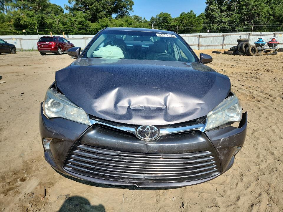 Aukcja sprzedaży 2016 Toyota Camry, vin: 4T4BF1FK6GR526577, numer aukcji: 61163296