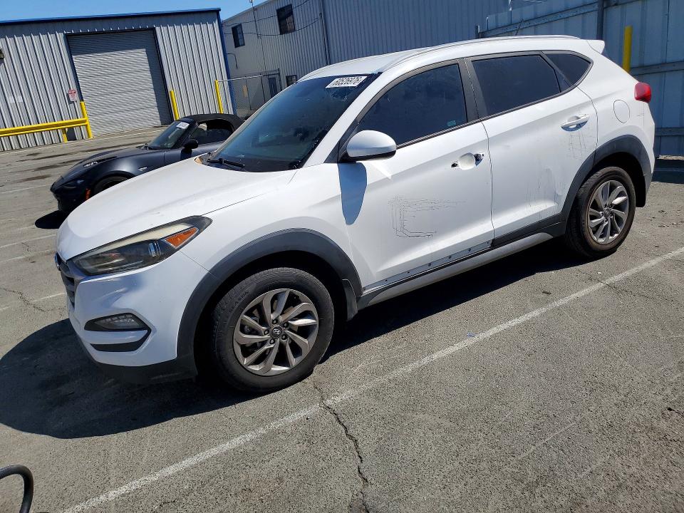 60526976 :رقم المزاد ، KM8J33A47HU283916 vin ، 2017 Hyundai Tucson مزاد بيع
