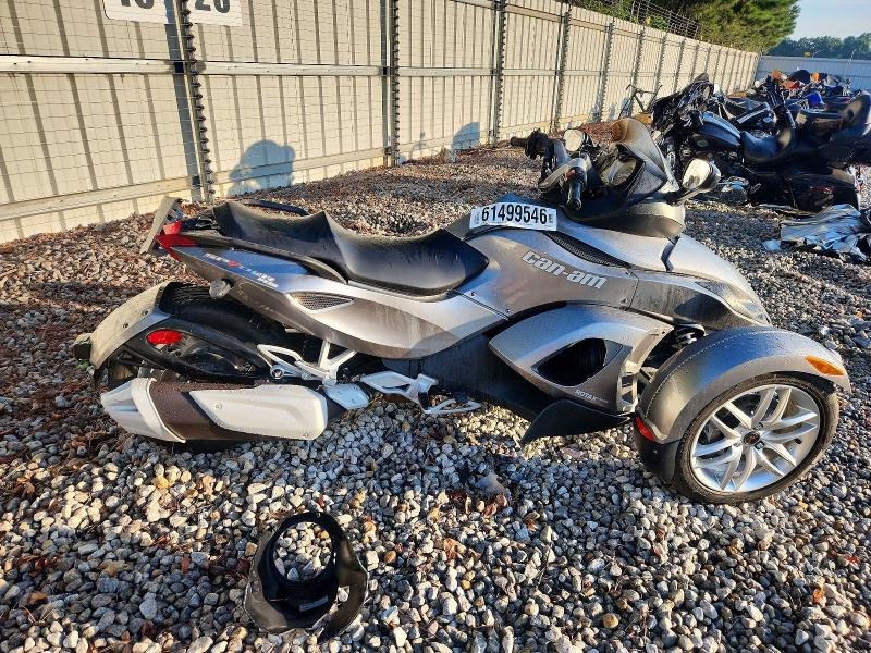 61499546 :رقم المزاد ، 2BXNAAC19DV000711 vin ، 2013 Can-am Spyder Roadster مزاد بيع