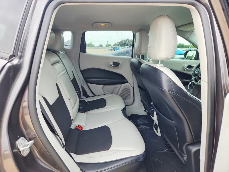 61174806 :رقم المزاد ، 3C4NJCBB5HT643008 vin ، 2017 Jeep Compass مزاد بيع