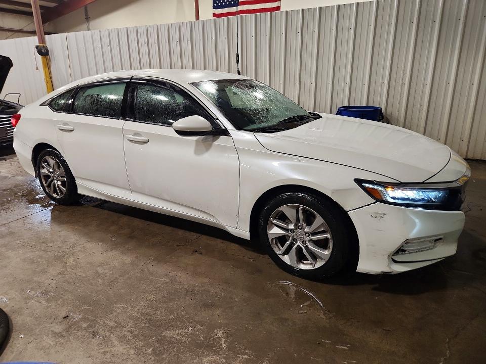 63027386 :رقم المزاد ، 1HGCV1F18KA100575 vin ، 2019 Honda Accord مزاد بيع