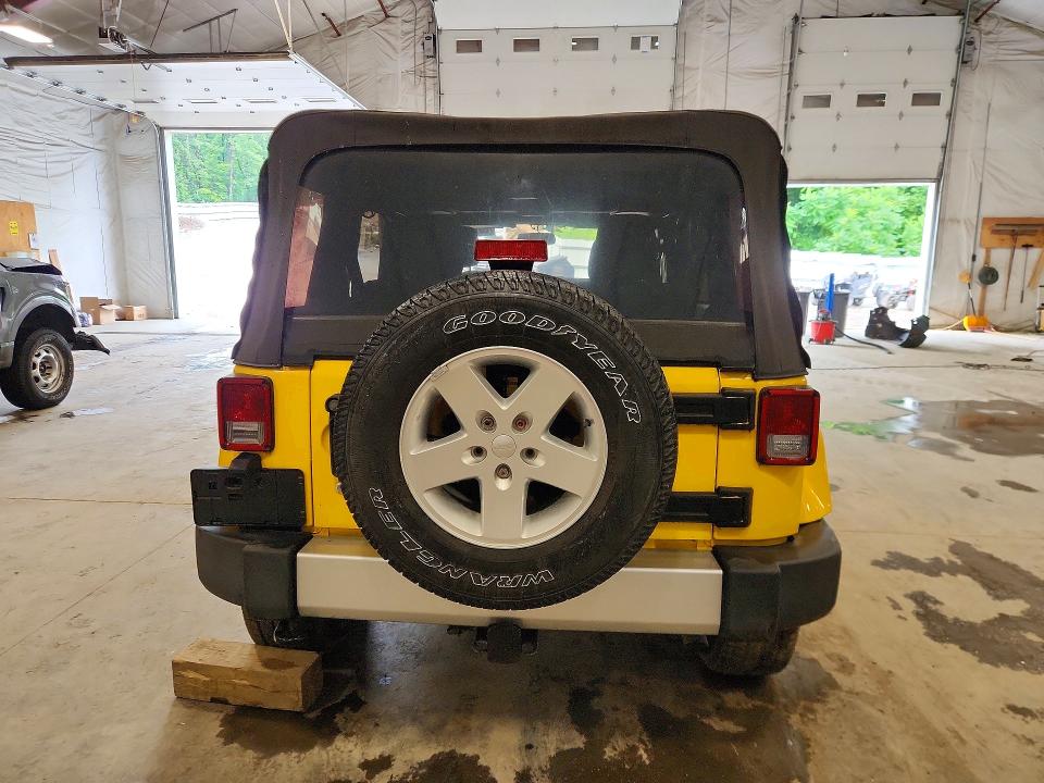 Продажа на аукционе авто 2015 Jeep Wrangler Unlimited, vin: 1C4HJWEG4FL560832, номер лота: 63180056