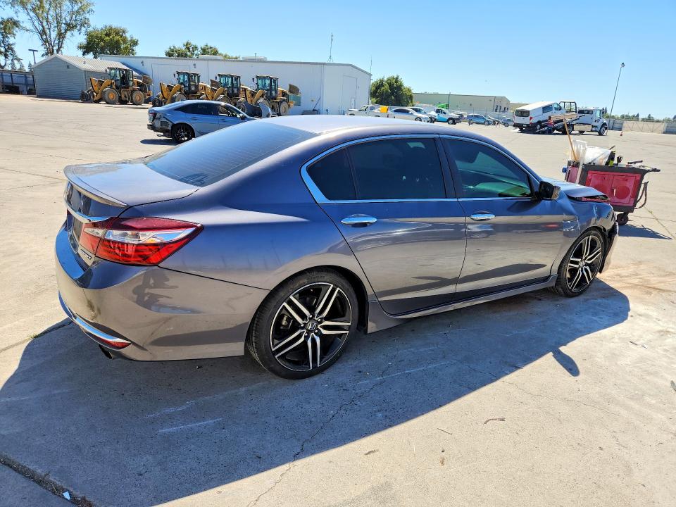 63266136 :رقم المزاد ، 1HGCR2F55GA160026 vin ، 2016 Honda Accord مزاد بيع