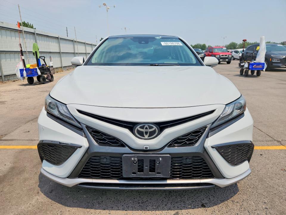 Auction sale of the 2022 Toyota Camry, vin: 4T1KZ1AK3NU062427, lot number: 60190706