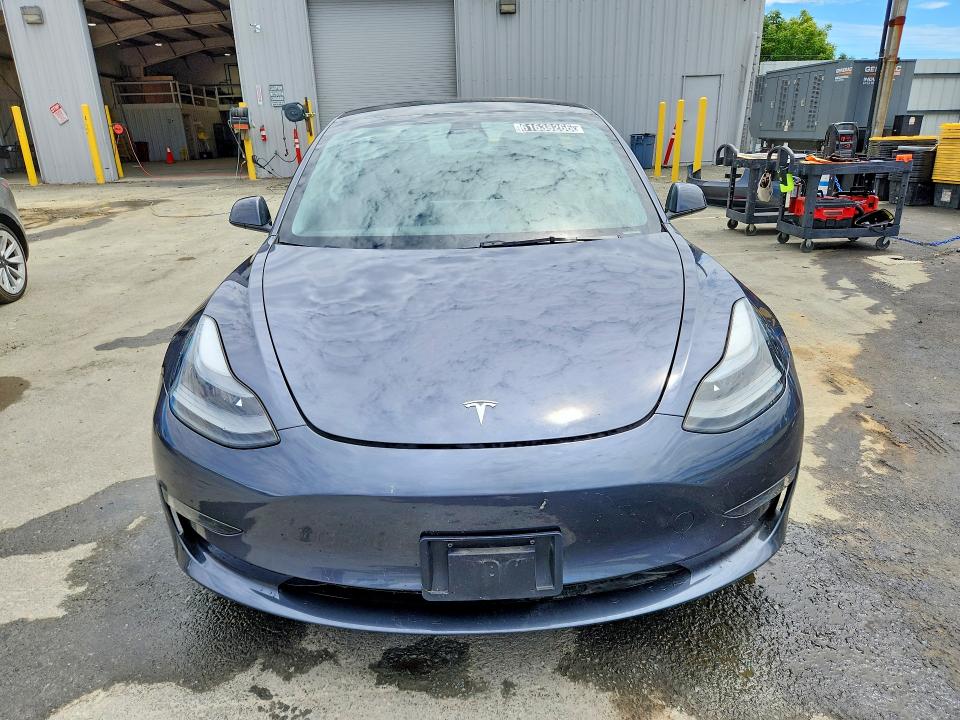 61638266 :رقم المزاد ، 5YJ3E1EA4PF687985 vin ، 2023 Tesla Model 3 مزاد بيع