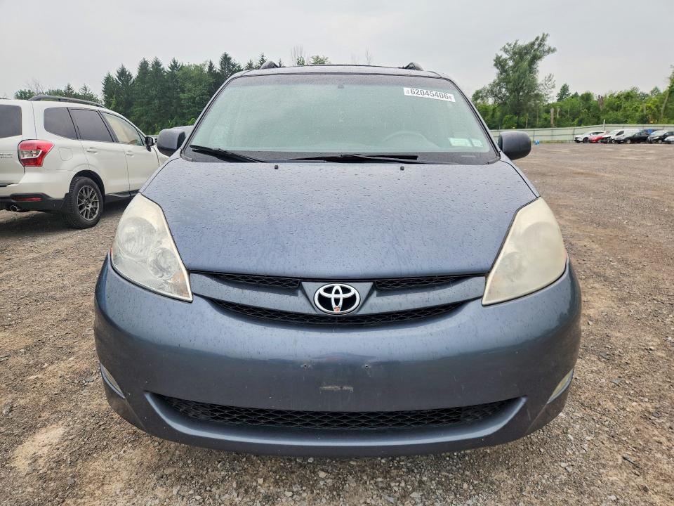 Продажа на аукционе авто 2008 Toyota Sienna, vin: 5TDBK22C88S015831, номер лота: 62045406