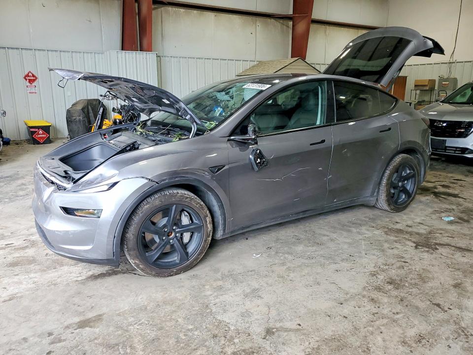 63131906 :رقم المزاد ، 7SAYGDEE7TA428762 vin ، 2026 Tesla Model Y مزاد بيع
