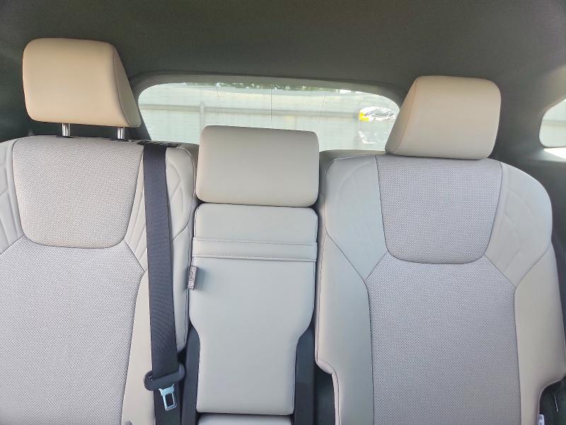 Продаж на аукціоні авто 2023 Lexus Rx, vin: 2T2BAMCAXPC015036, номер лоту: 60794956