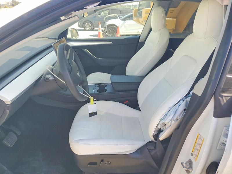 58480796 :رقم المزاد ، 7SAYGAEE4PF588444 vin ، 2023 Tesla Model Y مزاد بيع