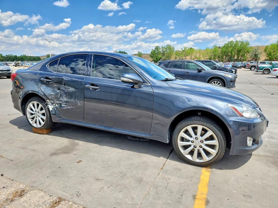 61393526 :رقم المزاد ، JTHCF5C2XA5038683 vin ، 2010 Lexus Is مزاد بيع