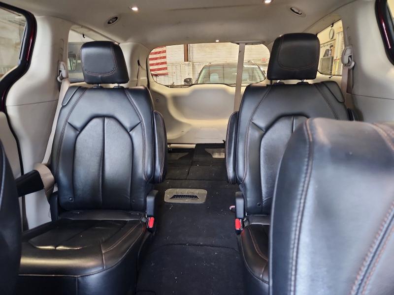 62246446 :رقم المزاد ، 2C4RC1BG8HR739570 vin ، 2017 Chrysler Pacifica مزاد بيع
