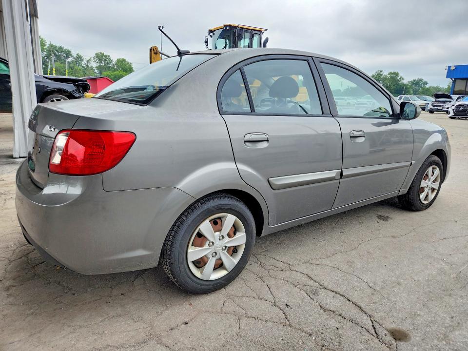 2011 Kia Rio მანქანა იყიდება აუქციონზე, vin: KNADH4A32B6950688, აუქციონის ნომერი: 57918916