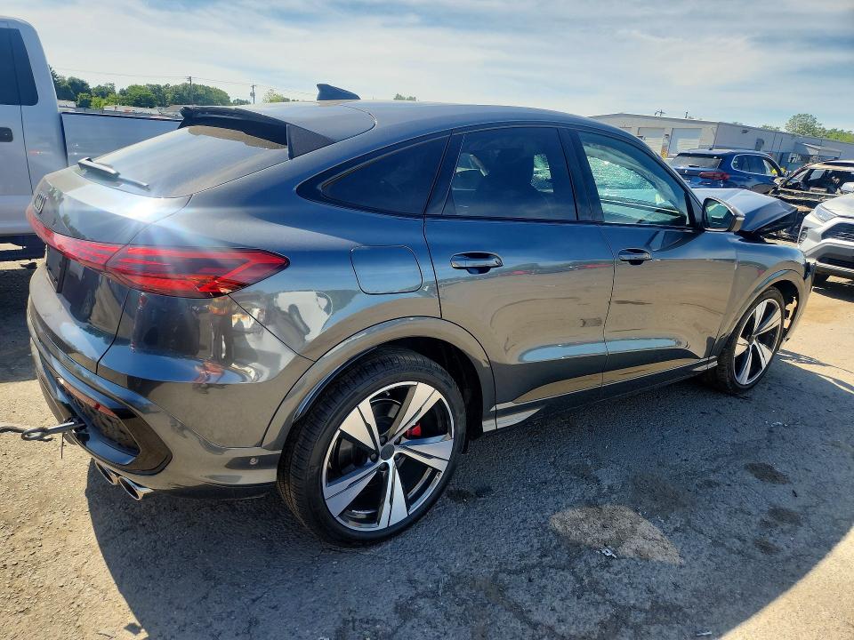 2026 Audi Sq5 მანქანა იყიდება აუქციონზე, vin: WA1B5AGU8T2027720, აუქციონის ნომერი: 61396206