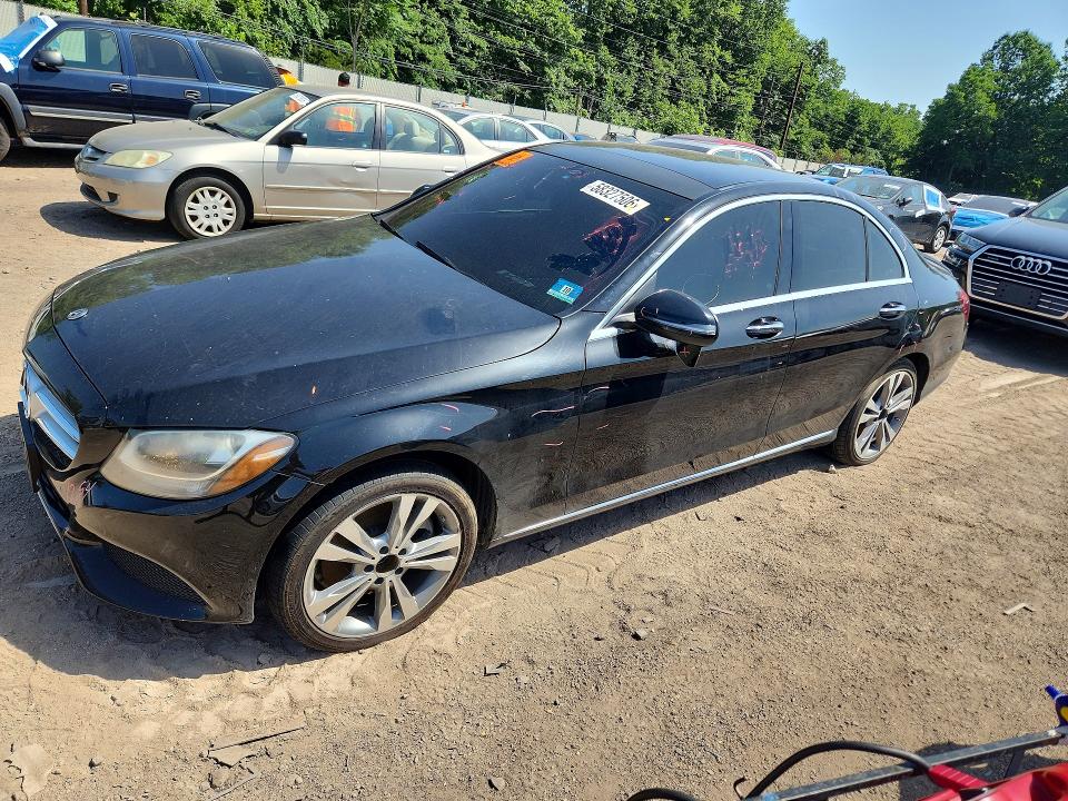 2018 Mercedes-benz C მანქანა იყიდება აუქციონზე, vin: 55SWF4KB1JU261573, აუქციონის ნომერი: 58327506