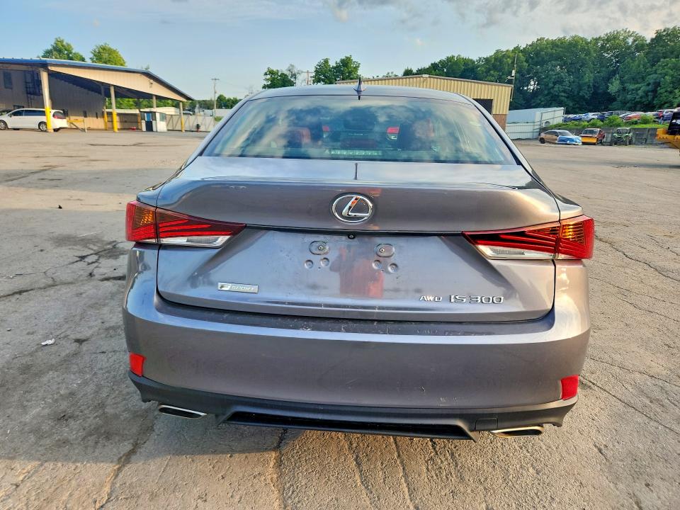 61965036 :رقم المزاد ، JTHC81D2XJ5030164 vin ، 2018 Lexus Is مزاد بيع