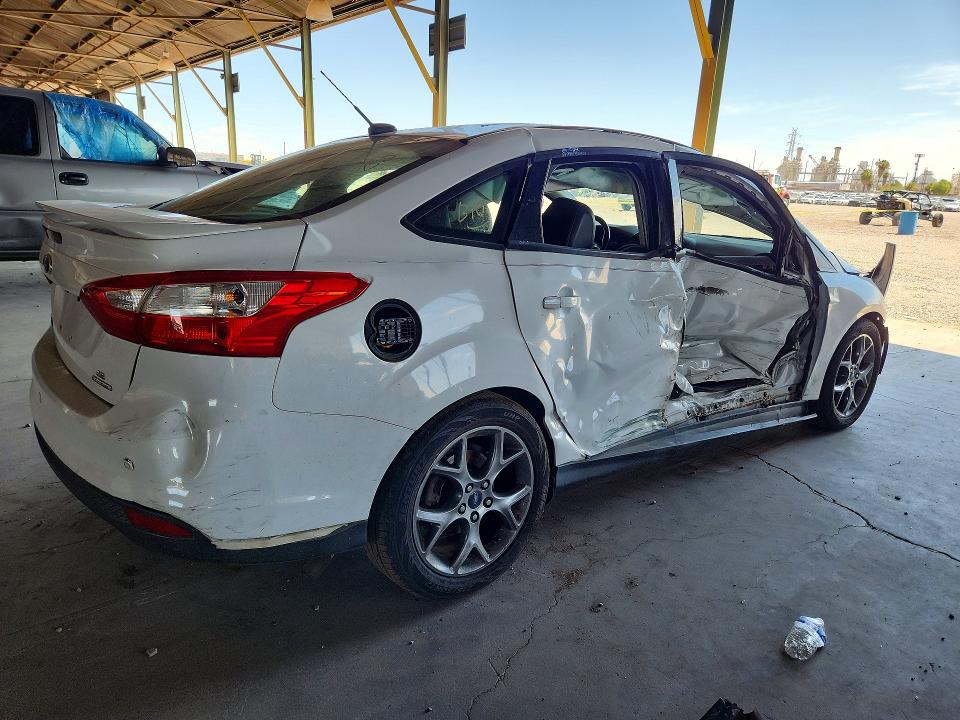 2013 Ford Focus მანქანა იყიდება აუქციონზე, vin: 1FADP3F27DL363297, აუქციონის ნომერი: 63293396