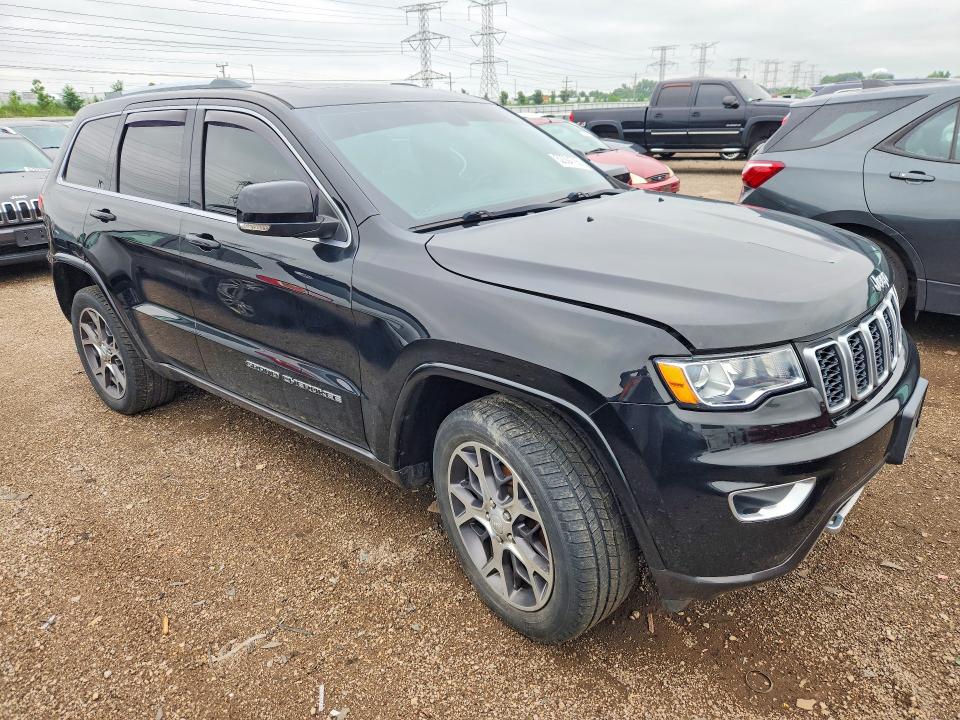 62304786 :رقم المزاد ، 1C4RJFBG9JC174568 vin ، 2018 Jeep Grand Cherokee مزاد بيع