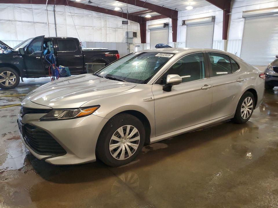 85632035 :رقم المزاد ، 4T1B31HK6KU517273 vin ، 2019 Toyota Camry مزاد بيع