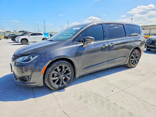 Продажа на аукционе авто 2018 Chrysler Pacifica, vin: 2C4RC1FG7JR361936, номер лота: 59276046