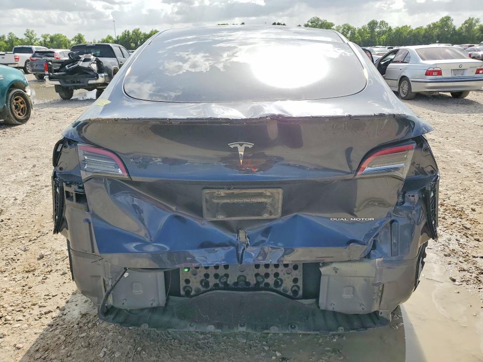 2024 Tesla Model Y მანქანა იყიდება აუქციონზე, vin: 7SAYGDEE0RA277322, აუქციონის ნომერი: 61606826