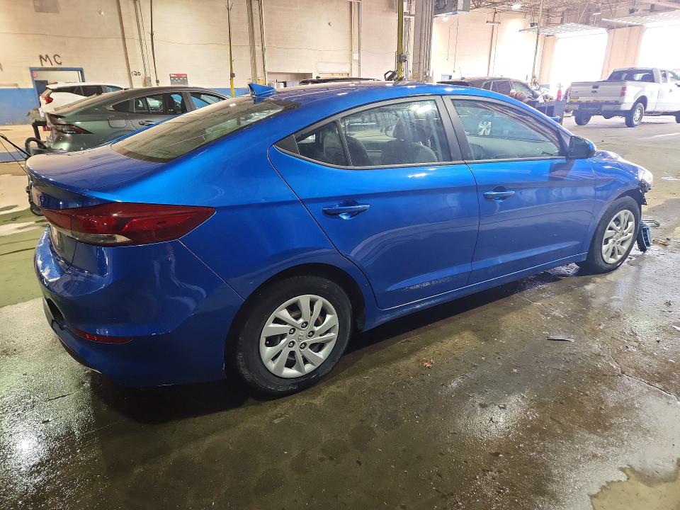 62318776 :رقم المزاد ، 5NPD74LF9HH163815 vin ، 2017 Hyundai Elantra مزاد بيع