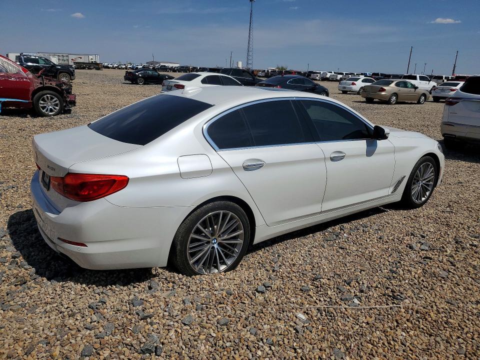 62774356 :رقم المزاد ، WBAJE5C31HG914931 vin ، 2017 Bmw 540 مزاد بيع