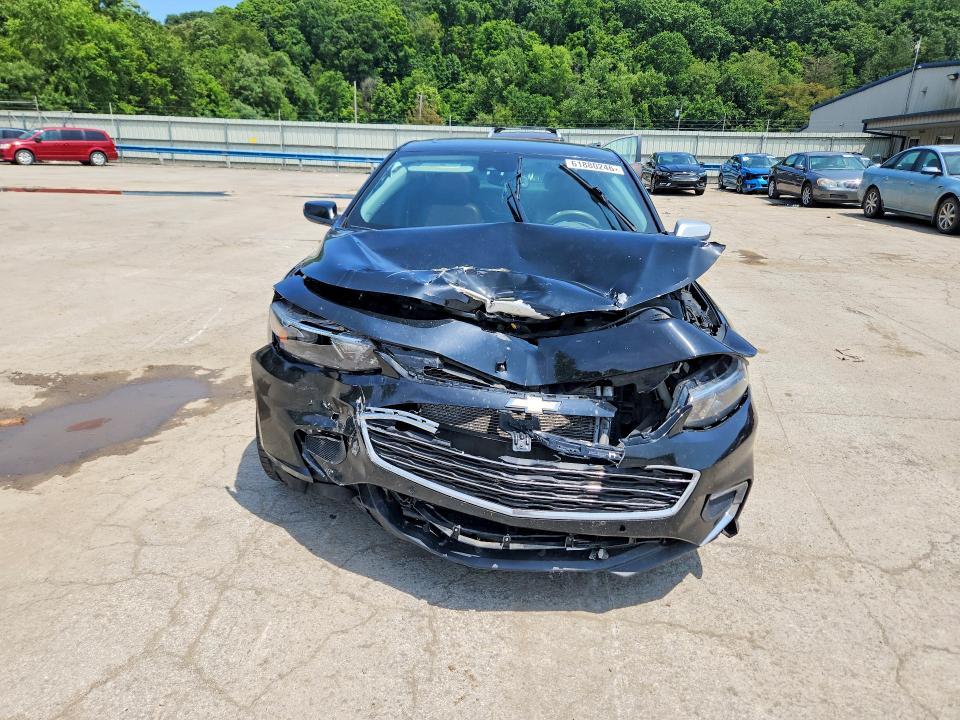 61880246 :رقم المزاد ، 1G1ZH5SX2HF121220 vin ، 2017 Chevrolet Malibu مزاد بيع