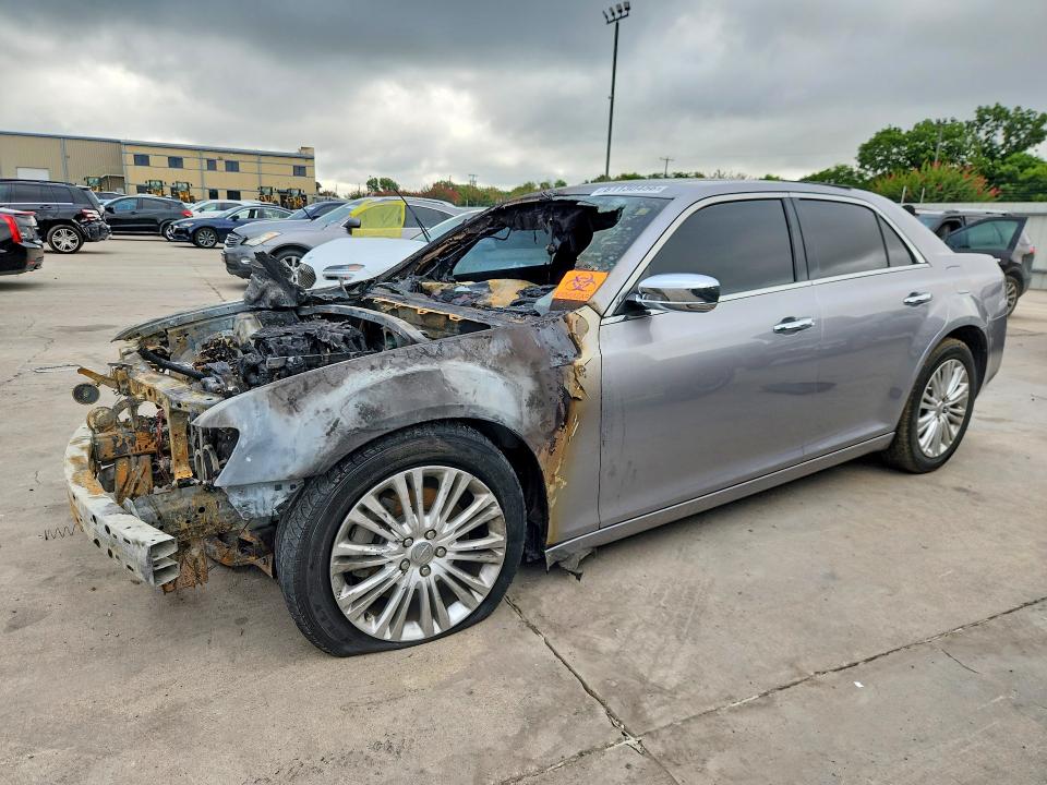 2014 Chrysler 300c მანქანა იყიდება აუქციონზე, vin: 2C3CCAKT6EH273386, აუქციონის ნომერი: 61130456