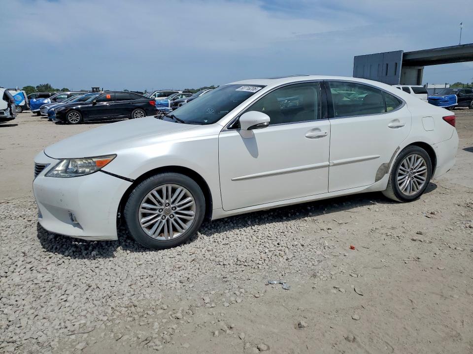 60716206 :رقم المزاد ، JTHBK1GG6E2088042 vin ، 2014 Lexus Es مزاد بيع