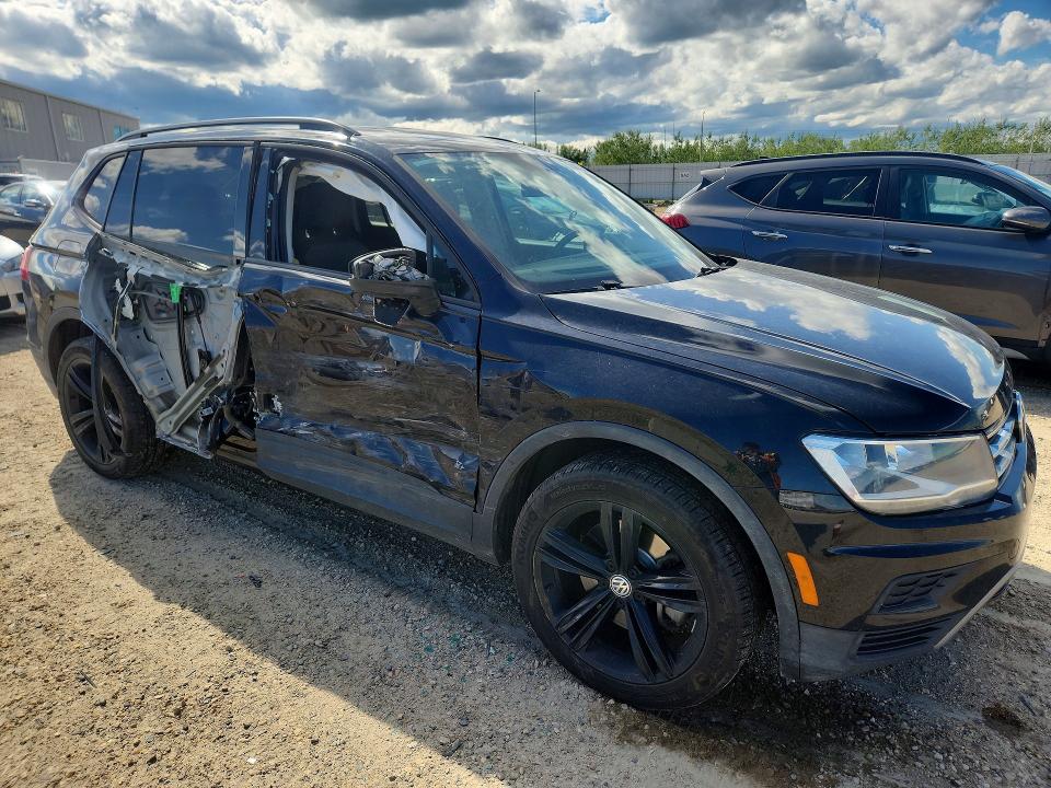 60125686 :رقم المزاد ، 3VV0B7AX2KM009203 vin ، 2019 Volkswagen Tiguan مزاد بيع