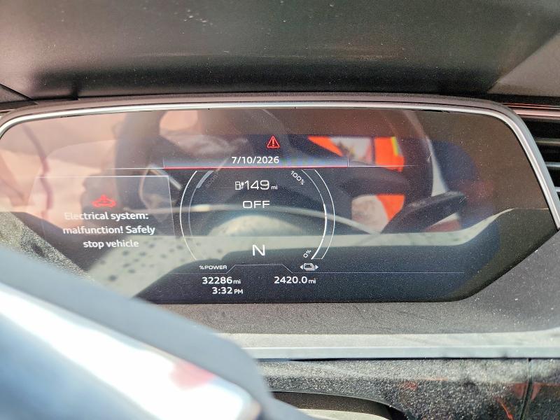 60077326 :رقم المزاد ، WA1LAAGE5NB028707 vin ، 2022 Audi E-tron مزاد بيع