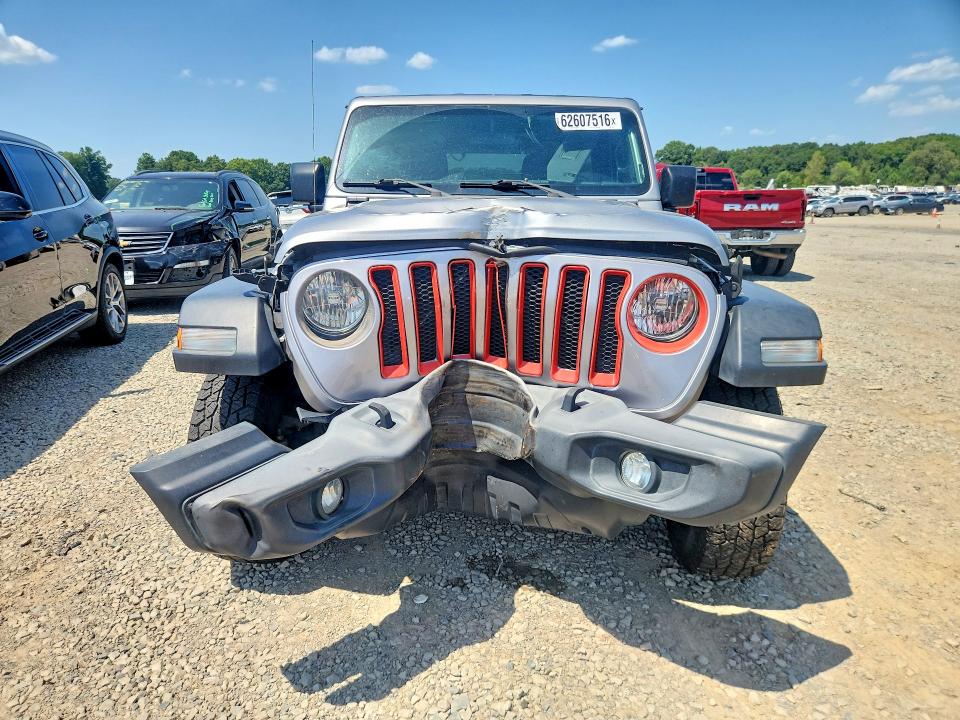 62607516 :رقم المزاد ، 1C4HJXDG6JW130220 vin ، 2018 Jeep Wrangler Unlimited مزاد بيع
