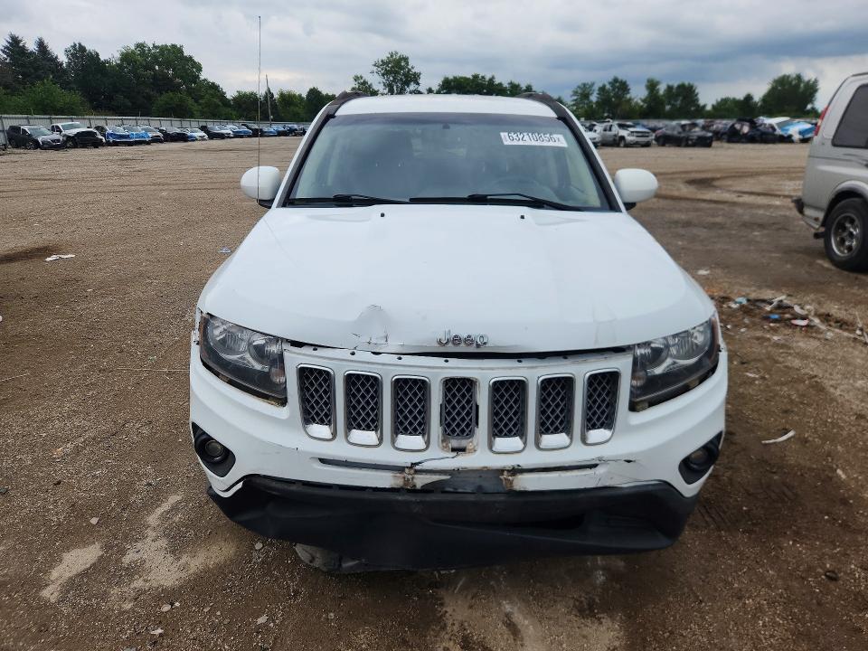 63210856 :رقم المزاد ، 1C4NJCEA1GD744585 vin ، 2016 Jeep Compass مزاد بيع