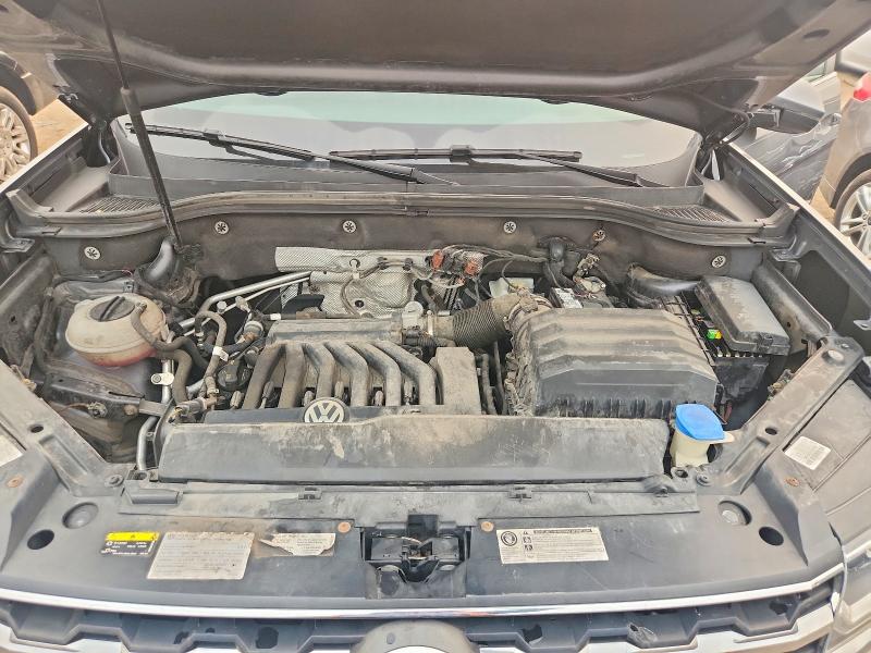 60840906 :رقم المزاد ، 1V2BR2CA9JC505578 vin ، 2018 Volkswagen Atlas مزاد بيع