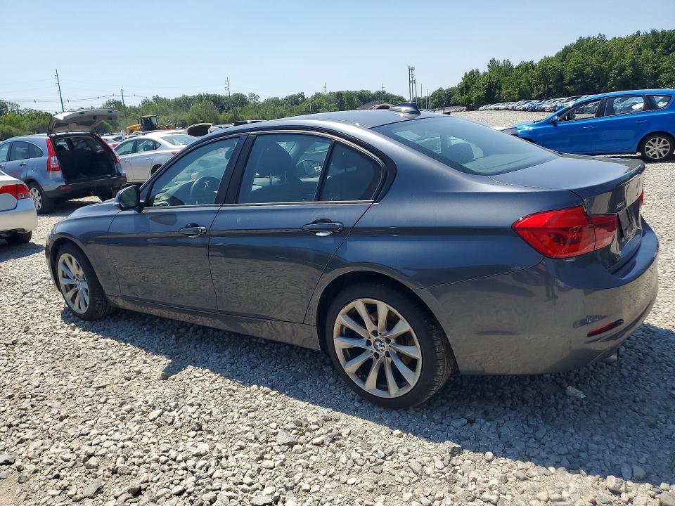 62594886 :رقم المزاد ، WBA8E5G55JNU47105 vin ، 2018 Bmw 320 مزاد بيع