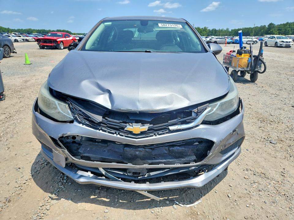 58273126 :رقم المزاد ، 1G1BE5SMXJ7223431 vin ، 2018 Chevrolet Cruze مزاد بيع