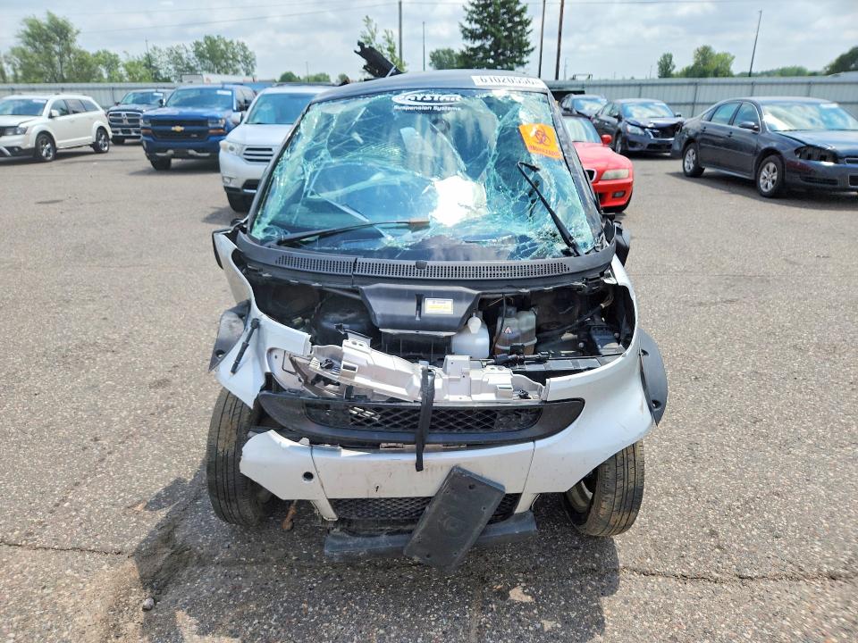 61020556 :رقم المزاد ، WMEEJ31X98K139058 vin ، 2008 Smart Fortwo مزاد بيع