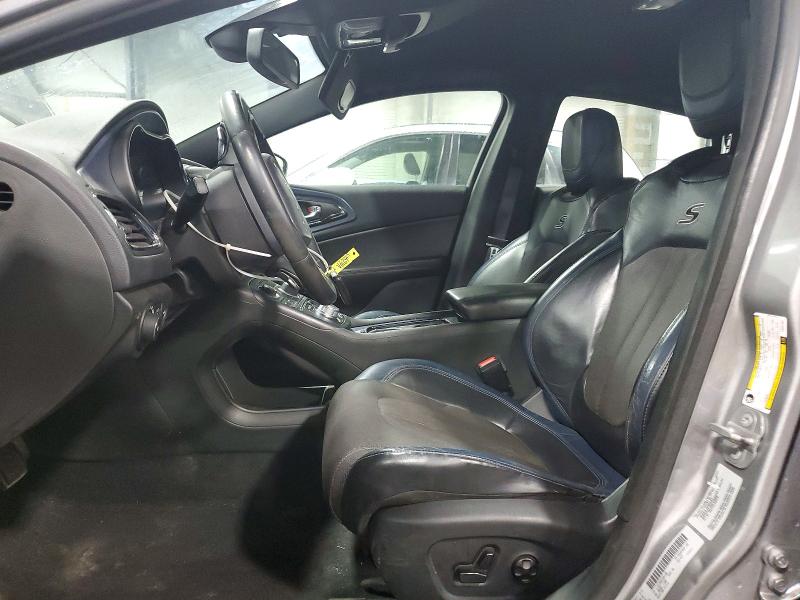 59880156 :رقم المزاد ، 1C3CCCBG5FN551492 vin ، 2015 Chrysler 200 مزاد بيع