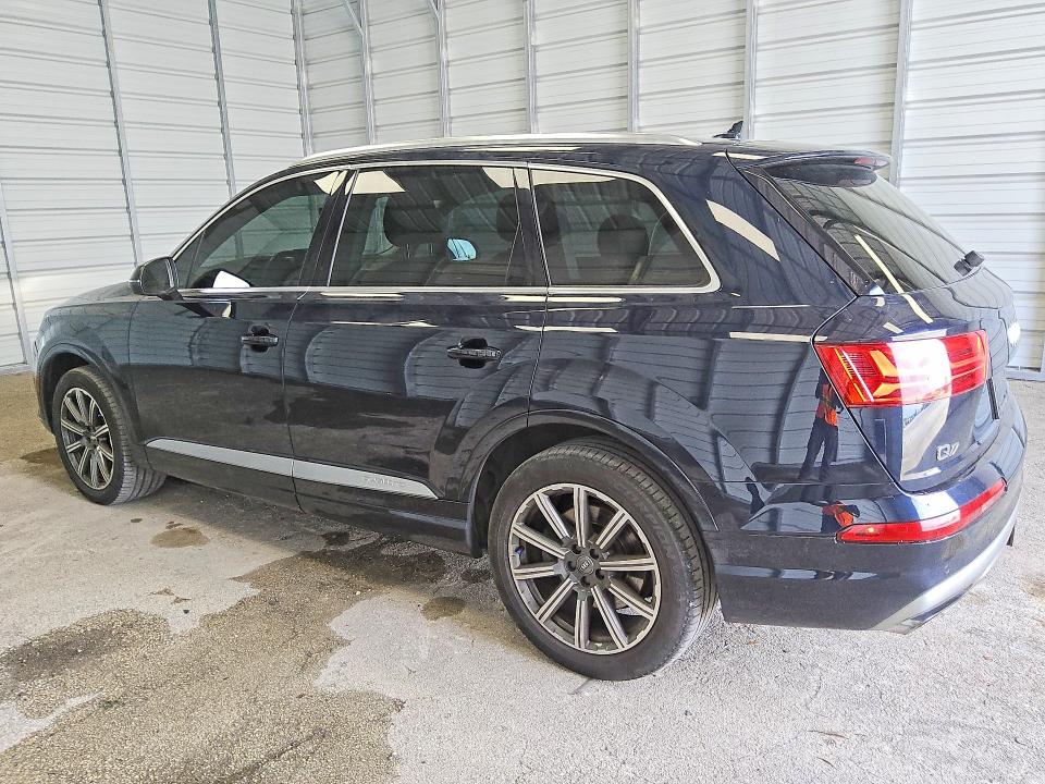 Продажа на аукционе авто 2017 Audi Q7, vin: WA1LAAF77HD001813, номер лота: 62318816