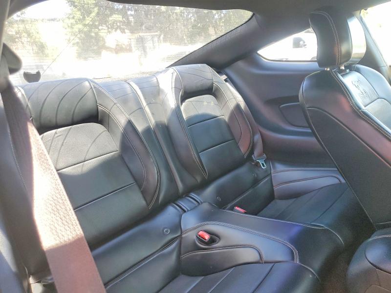 61742956 :رقم المزاد ، 1FA6P8TH1F5310679 vin ، 2015 Ford Mustang مزاد بيع