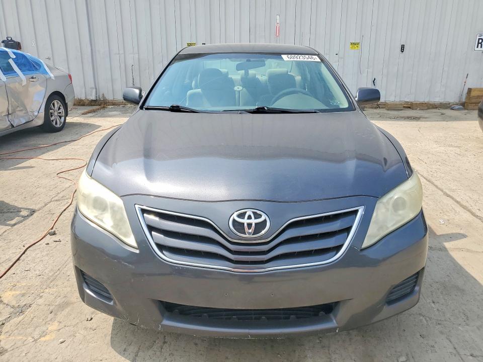 60923546 :رقم المزاد ، 4T1BF3EK2BU730454 vin ، 2011 Toyota Camry مزاد بيع