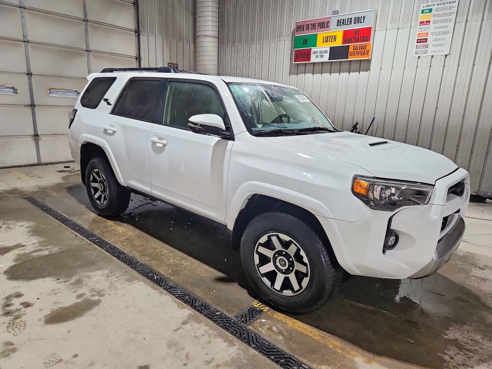 Продажа на аукционе авто 2024 Toyota 4runner, vin: JTERU5JR6R6303618, номер лота: 62002646